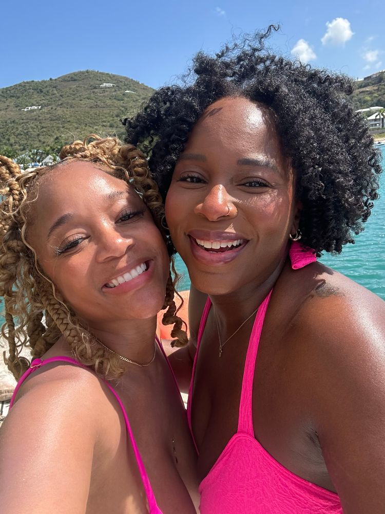 selfie at beach with friend 