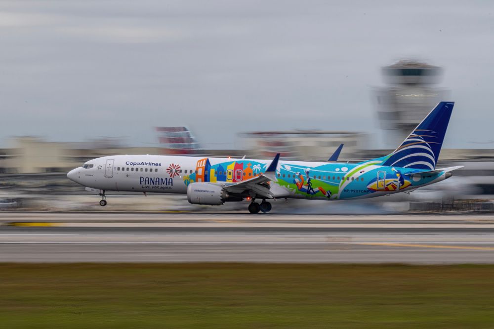 Copa Airlines B737 in special Panama livery landing at Miami International AirPort 