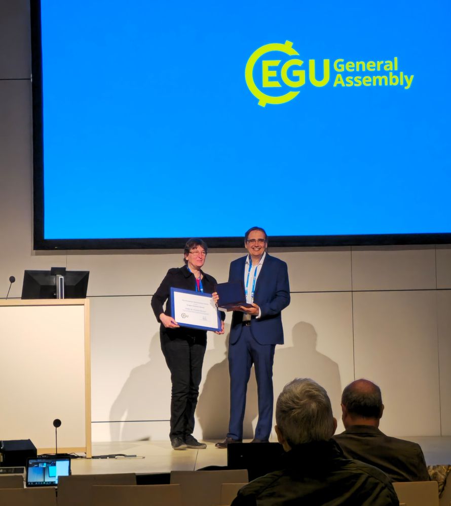 El investigador Sergio Vicente recibe la medalla Sergey Soloviev en la EGU.