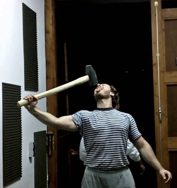 Seldgehammer kiss -challenge.