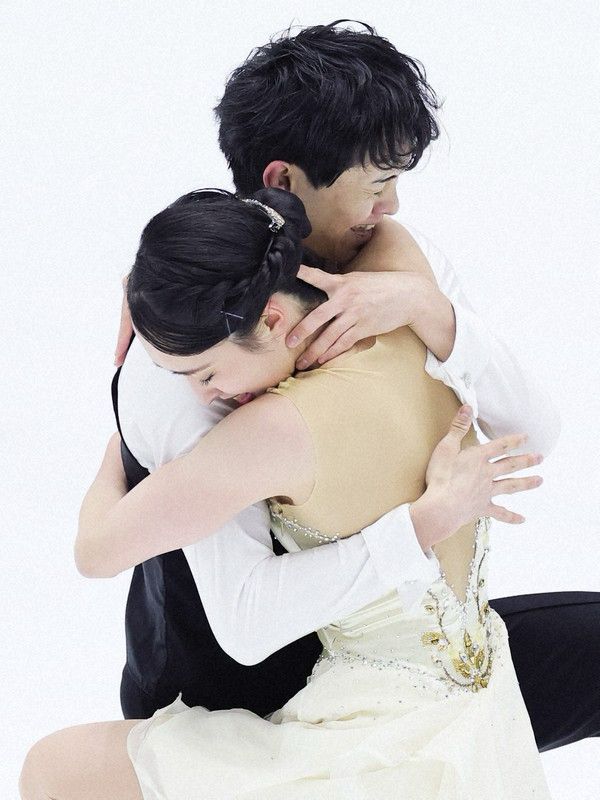 Ikura Kushida and Koshiro Shimada hugging after their FD
by mainichi, Kota Yoshida