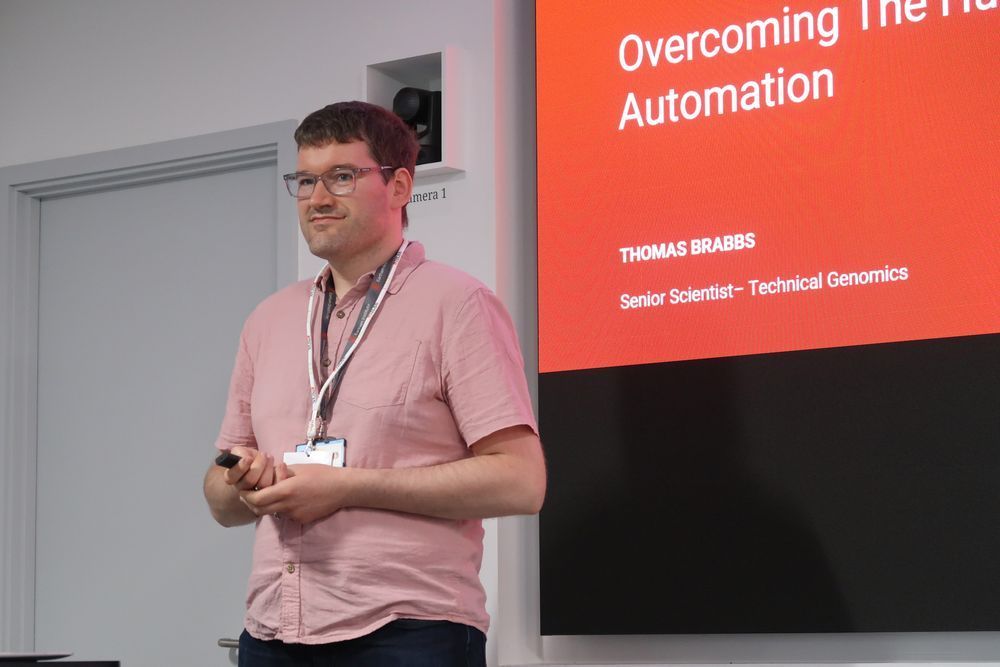 Senior Scientist Thomas Brabbs introduces his talk on overcoming hurdles of PacBio HiFi automation.