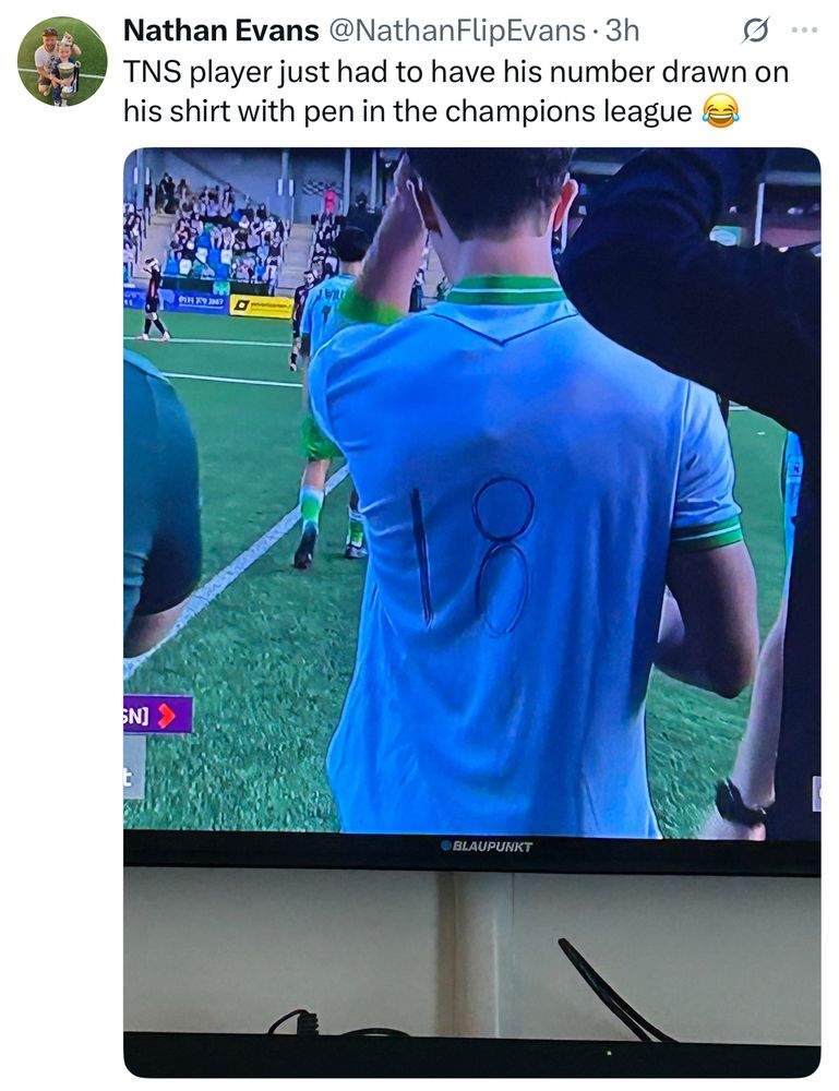 Nathan Evans @NathanFlipEvans - 3h
TNS player just had to have his number drawn on his shirt with pen in the champions league
• •
5N]
OBLAUPUNKT