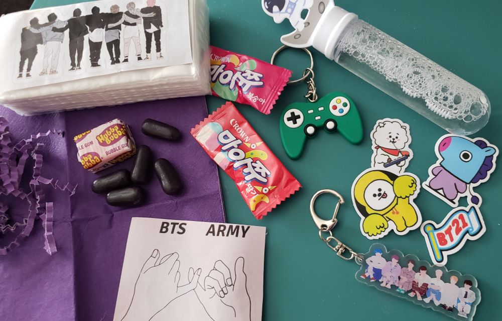 Items I received from ARMY at RUNSEOKJIN_epTOUR AMSTERDAM in theater