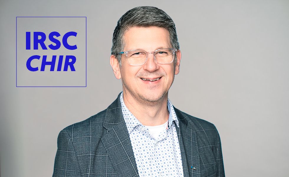 Congratulations to Dr. Michel Cayouette and Dr. Michael Housset of the IRCM, who have received a major grant from the Canadian Institutes of Health Research (CIHR) for their research project, which aims to study how light enables the precise organization of retinal cells to optimize vision, as well as the influence of this mechanism on various eye diseases leading to blindness. 
This is significant recognition of the quality of their work and invaluable support for the continuation of their research. 