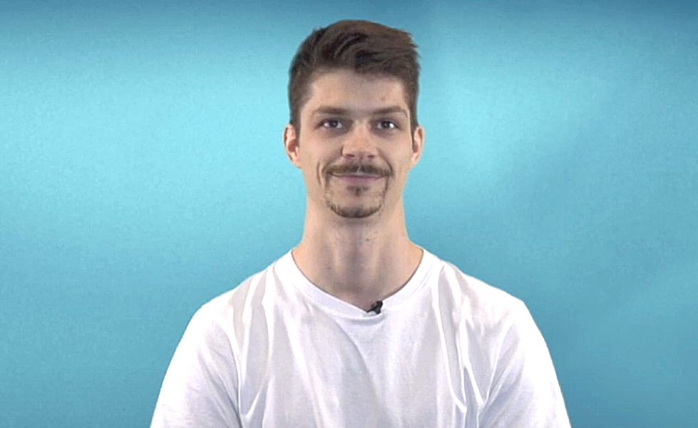 Rencontrez Rodrigue Peraldi, étudiant au doctorat dans l'Unité de recherche en génétique et développement de la Dre Marie Kmita à l'IRCM. Il nous décrit les travaux du laboratoire Kmita et ses projets de recherche dans l'Institut avec la collaboration des collègues ainsi que l'accessibilité aux plateformes technologiques de l'IRCM. Il nous parle aussi de son parcours qui l'a mené à l'Institut.