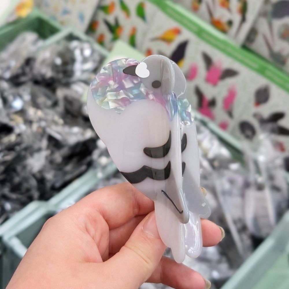 A pigeon hair claw