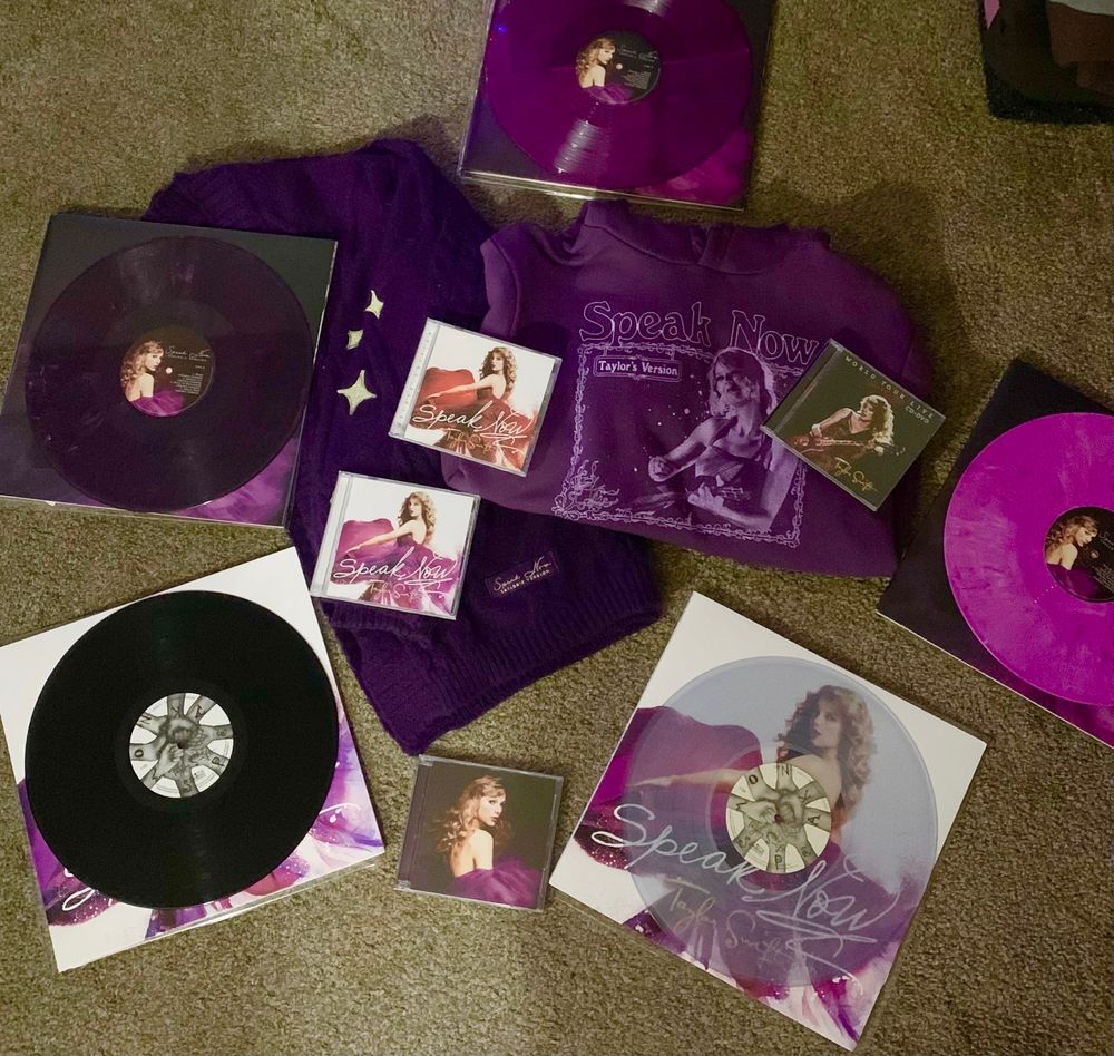 A photo of my Speak Now by Taylor Swift collection
Black Vinyl (2010 edition)
Record Store Day Vinyl (2010 edition)
Violet Vinyl (2023 edition)
Orchid Vinyl (2023 edition)
Target Lilac Vinyl (2023 edition)
CD (2010 edition)
Deluxe CD (2010 edition)
World Tour CD (2011)
CD (2023 edition)
Cardigan
Speak Now Taylor’s Version Hoodie