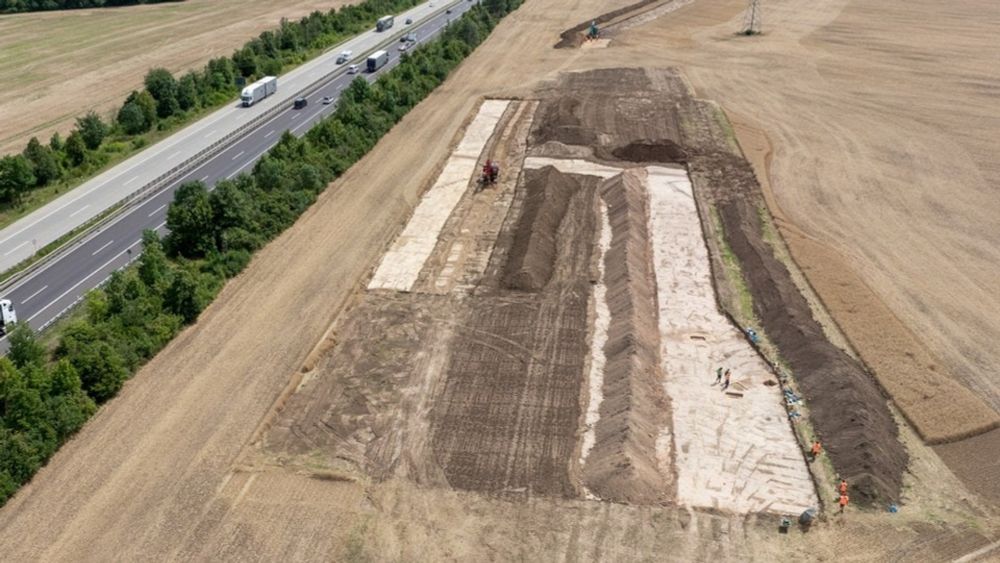 6.000 Jahre alter Fund: Archäologen entdecken Totenhaus bei Bernburg | MDR.DE