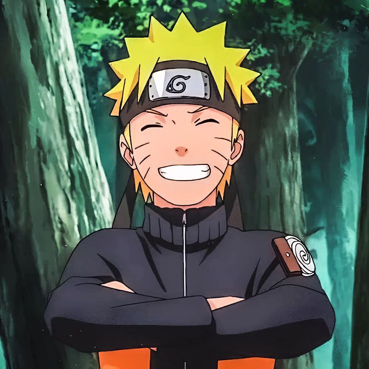 Image tirée de l'anime Naruto Shippuden. On y voit un homme blond aux cheveux hérissés (Naruto Uzumaki) qui sourit les yeux fermés. Il a six moustaches sur les joues et porte un bandeau métallique sur le front. Il a un pull noir et orange avec un motif en forme de spiral, il croise les bras.

Il se trouve dans une forêt.