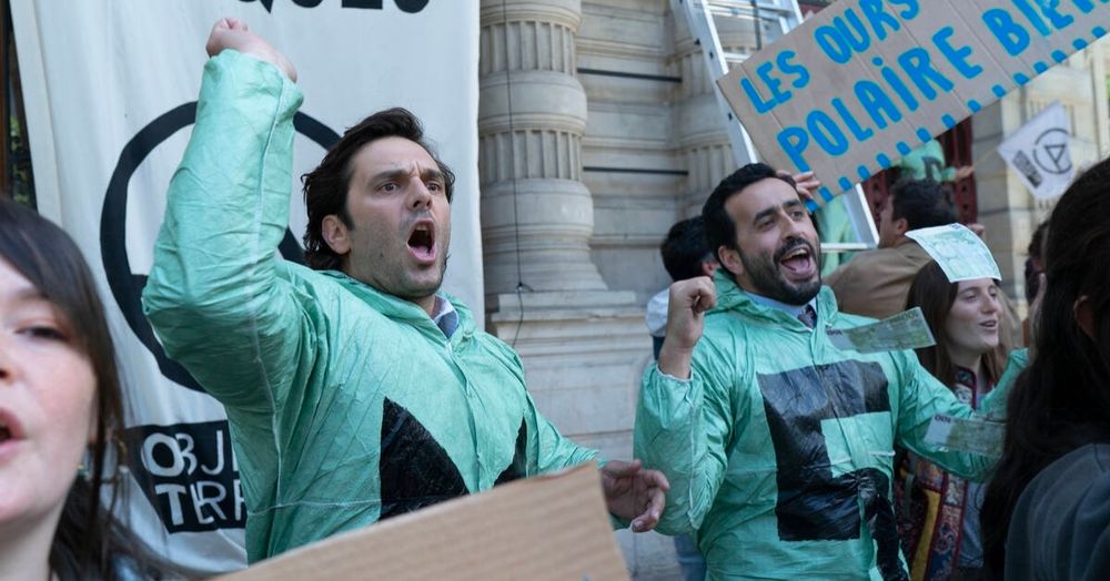Pio Marmaï et Jonathan Cohen dans Une année difficile de Toledano et Nakache