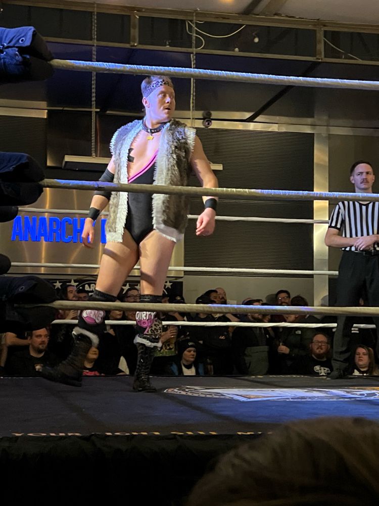 Gene Munny in the ring