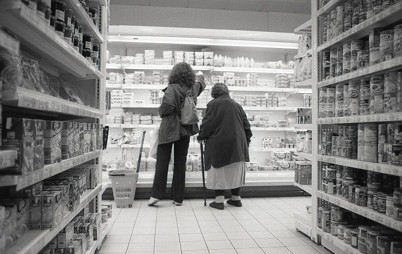 Canon EOS 300 + lens Leica R
Ilford HP5+
Montreuil - Septembre 2007