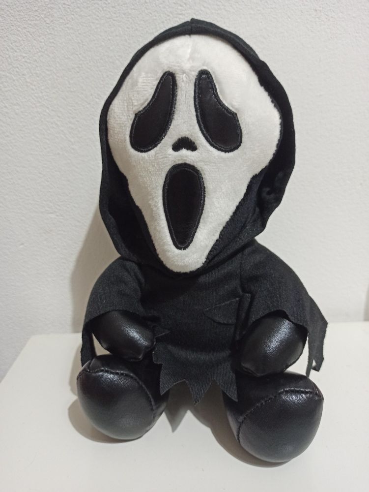 Peluche de ghostface de la película Scream