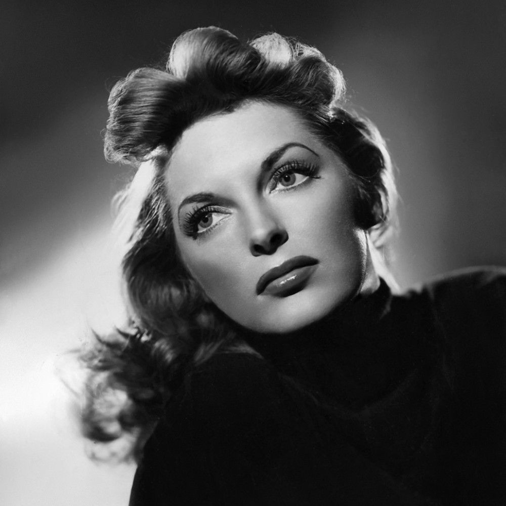 Julie London - I`m In The Mood For Love D  Les images peuvent être inexactes et/ou pas disponibles https://www.radiosouvenirsfm.com