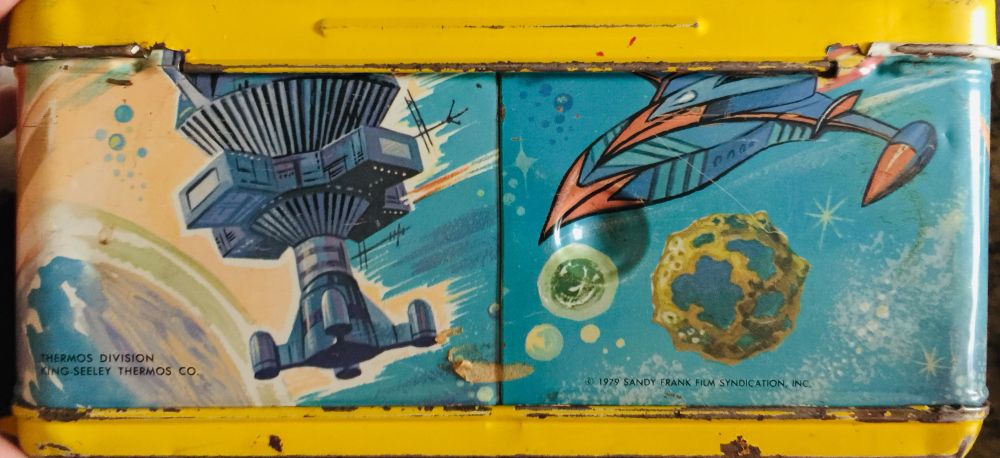 Bottom panel of a vintage Battle of the Planets lunchbox. 