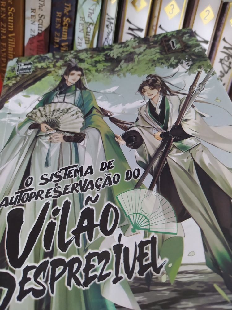 My vol 1 of SVSSS Brazilian version. Behind it, there are my SVSSS English version collection and my MDZS Brazilian version collection.