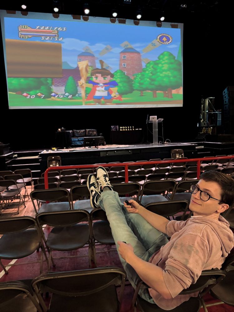 Scott the Woz renting out an entire theater / auditorium to Quest 64 