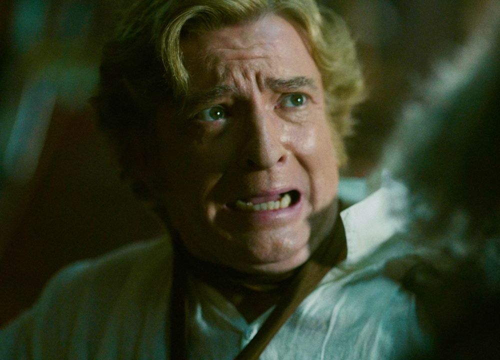 terrified horny confused stede bonnet grimacing as he penetrates ed teach (our flag means death s1e6)