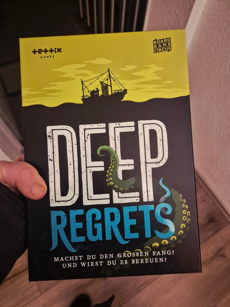 Schicke Schachtel von vorne. Es wird die Schachtel auch save bald hier von hinten geben.