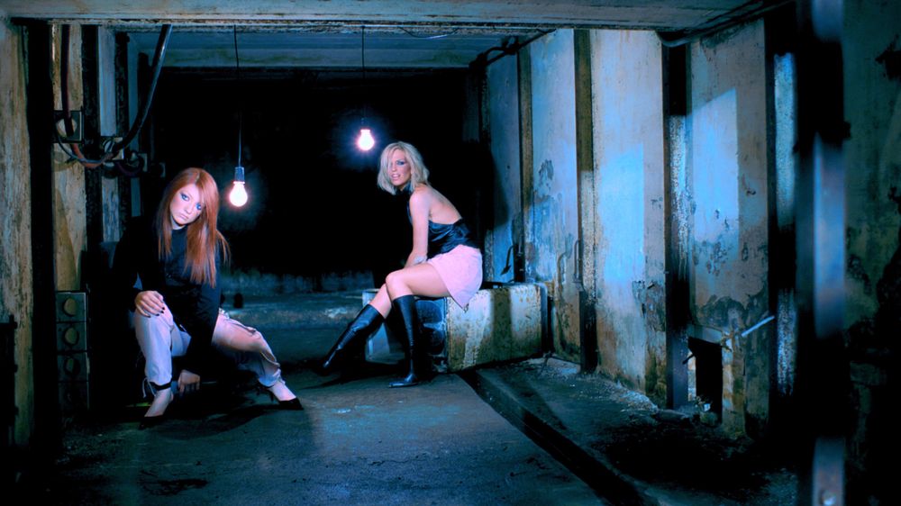 Nicola Roberts and Sarah Harding in the Sound Of The Underground music video 