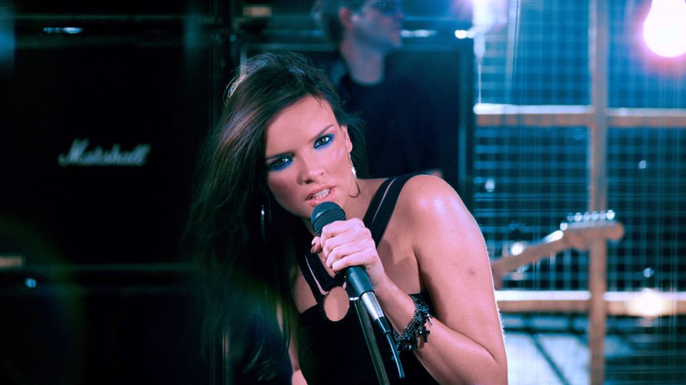 Nadine Coyle in the Sound Of The Underground music video 