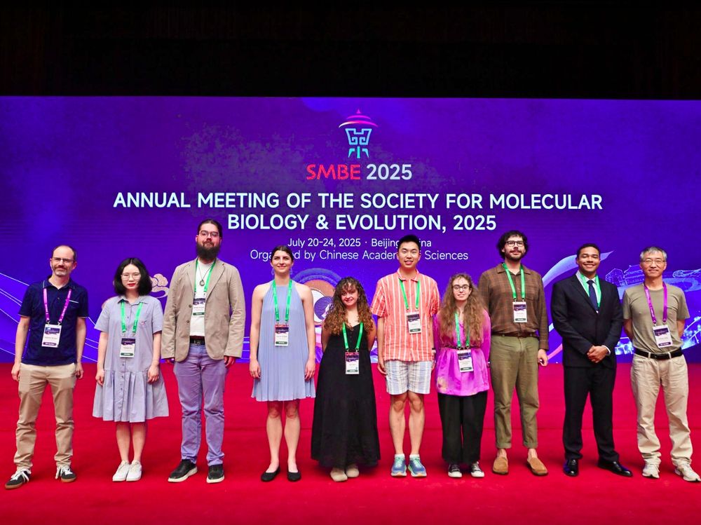 Graduate Student Excellence Symposium recipients at SMBE2025