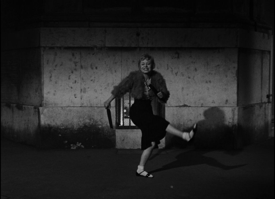 Giulietta Masina being adorable