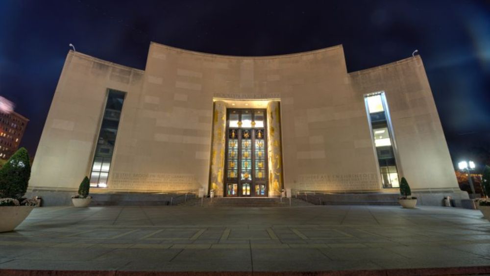 Brooklyn Public Library offers young readers free library cards and access to banned books | CNN