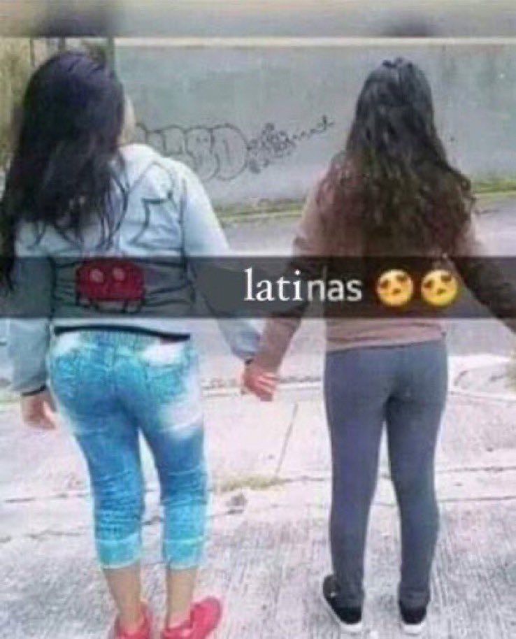 two girls holding hands captioned “latinas 😍😍”