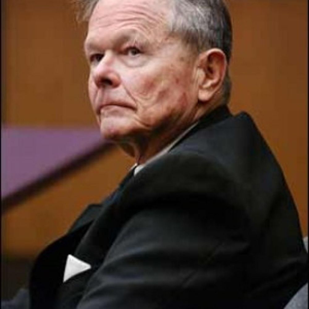 John Geoghan (U.S.) – Central figure in the Boston clergy abuse scandal, which the Boston Globe’s 2002 “Spotlight” investigation exposed.
Accused of molesting over 130 children.
2003 Strangled in prison by man sexual abused at boarding school and serving a life sentence for killing a man who made sexual advances at him. 