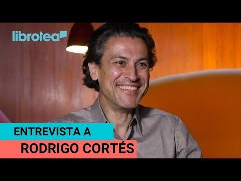 LOS LIBROS QUE CREARON EL MUNDO PROPIO DE RODRIGO CORTÉS