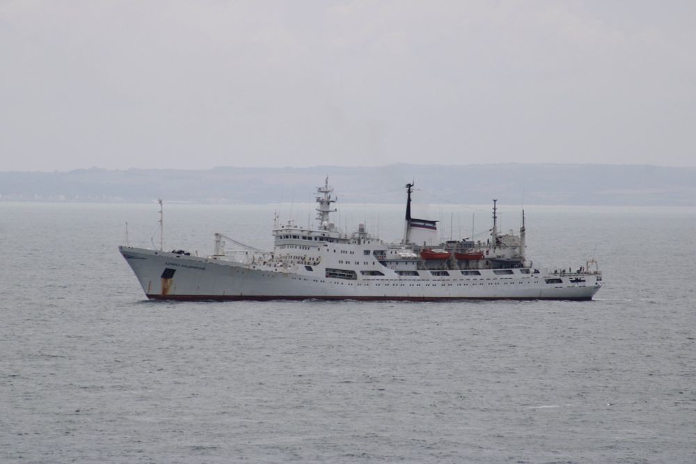Photo of Adm Vladimirskiy INNTHE Dover Strait northbound, 8 Aug 2025.
Image courtesy of the Ancient Mariner 