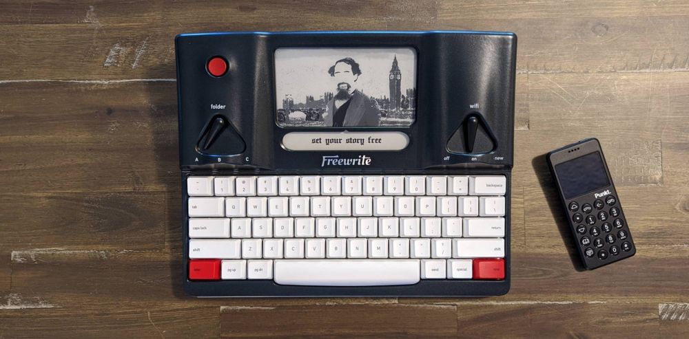 The Digital Typewriter and the Unnecessarily Costly Pursuit of Focus -- or -- The Astrohaus Freewrite and the Unquestionably Awful Predicament of Romanticizing the Typewriter — Emergency Creative