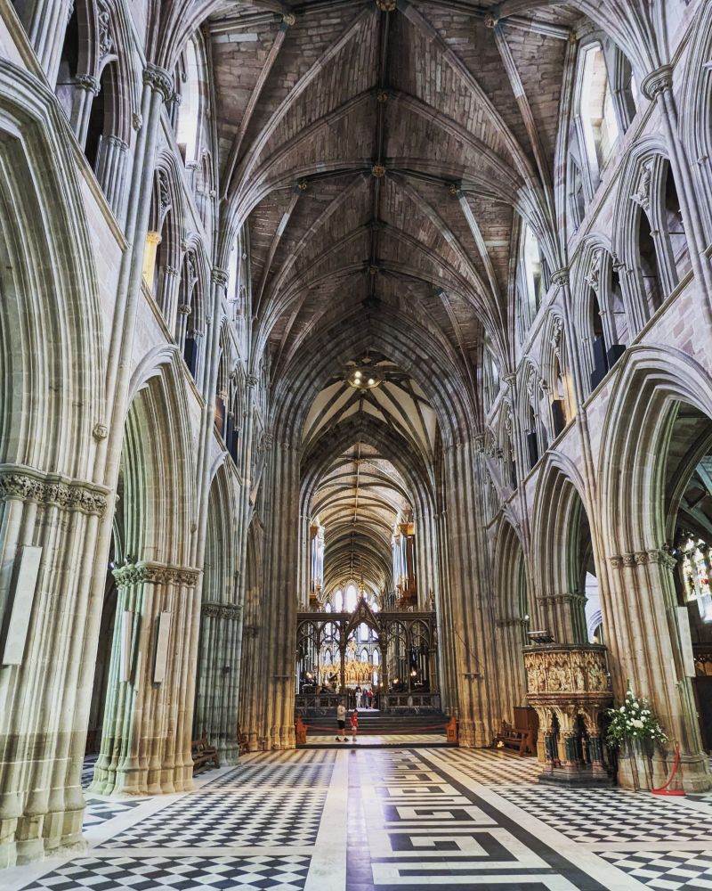 Worcester cathedral. King John is buried here. 