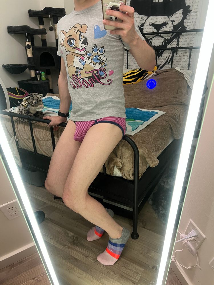Frolic tshirt 