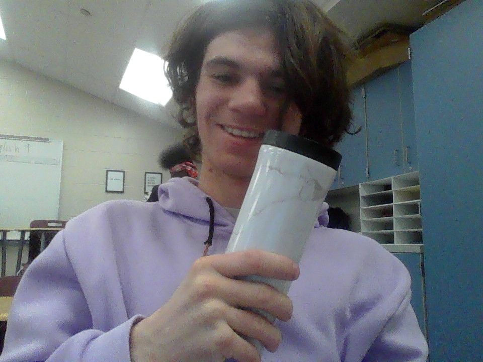 Meme

Me holding the cup that popped