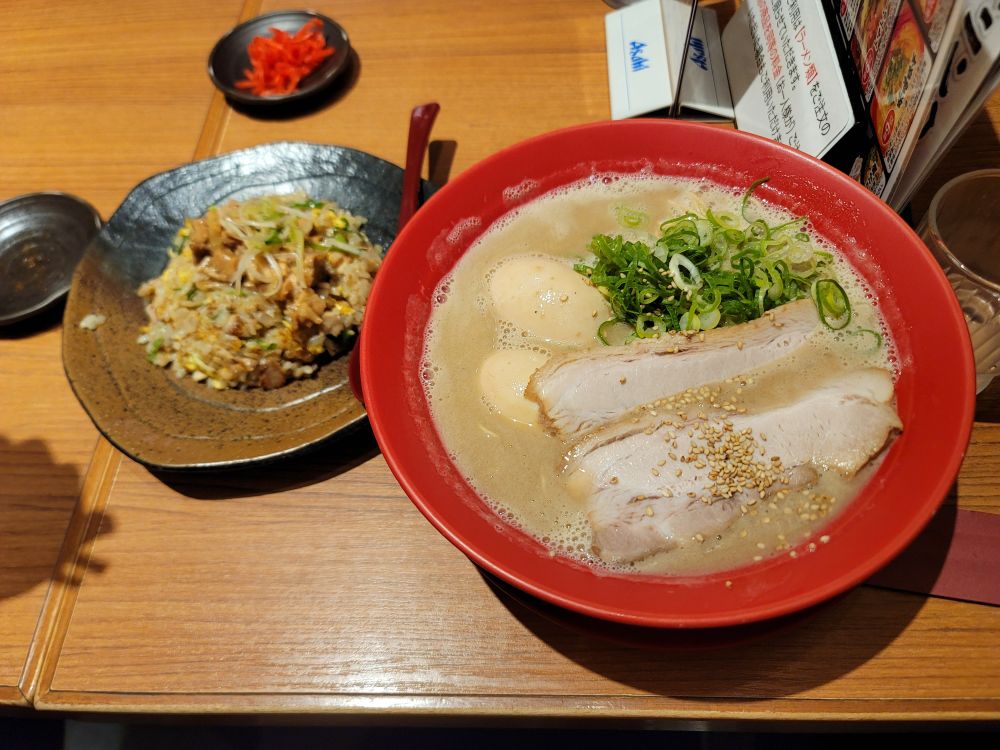 チャーハンがアホみたいにうまかった