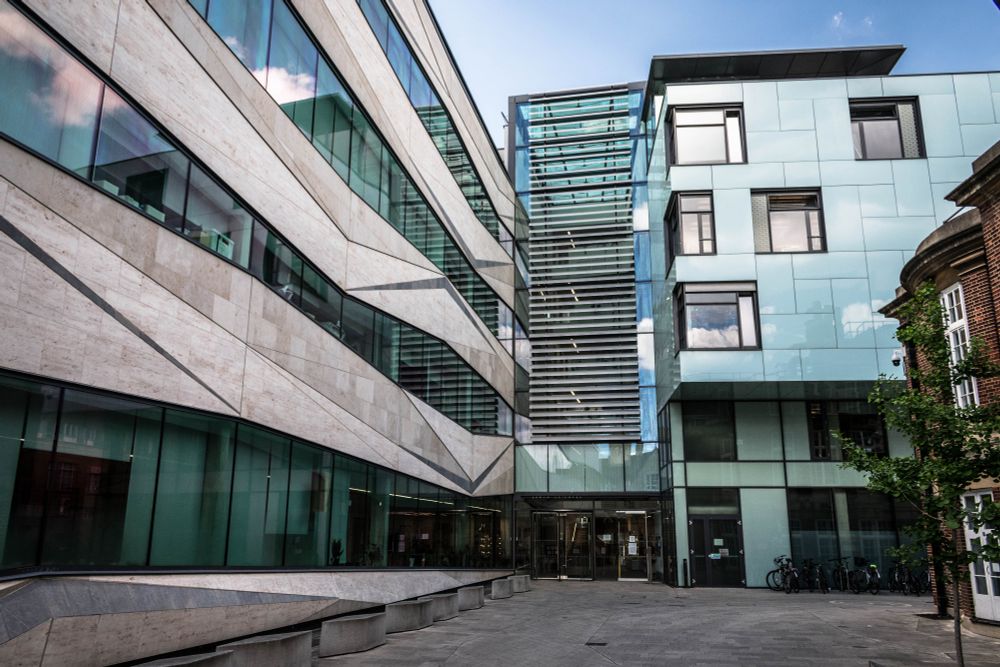 Photograph of the Department of Earth Sciences at the University of Oxford.