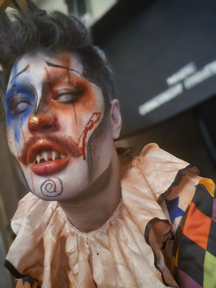 Spooky sexy clown time