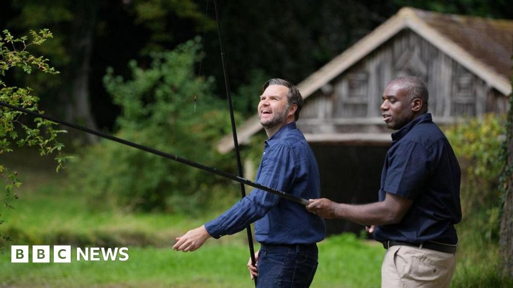 The foreign secretary says he did not have a rod licence to go fishing with the US vice-president.