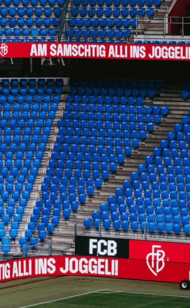 Bild aus dem Joggeli mit einer doppelten LED-Bande