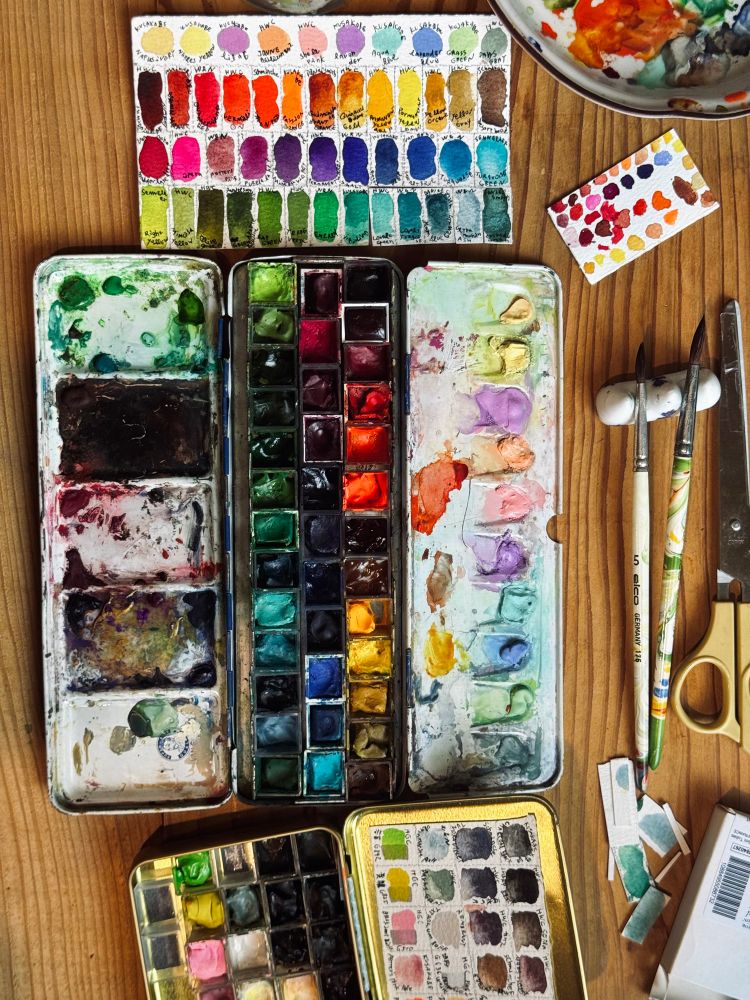 パレットの中身を少し変更した固形水彩パレット