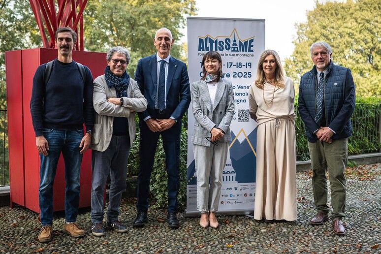 'altissime', le montagne protagoniste a torino

Dal 17 al 19 ottobre in piazza e al Museo della Montagna

Fonte: AnsaPiemonte