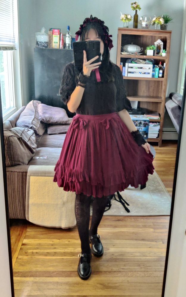 Burgundy Lolita skirt with bows on waist