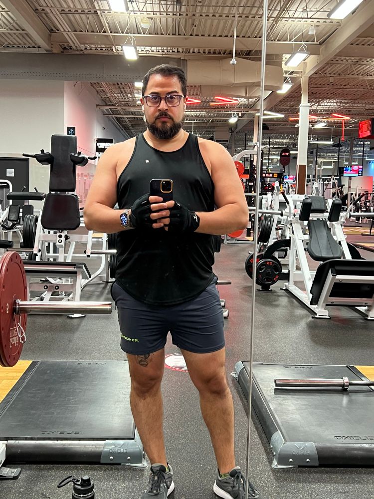 Long weekend pump. The gym is so empty!