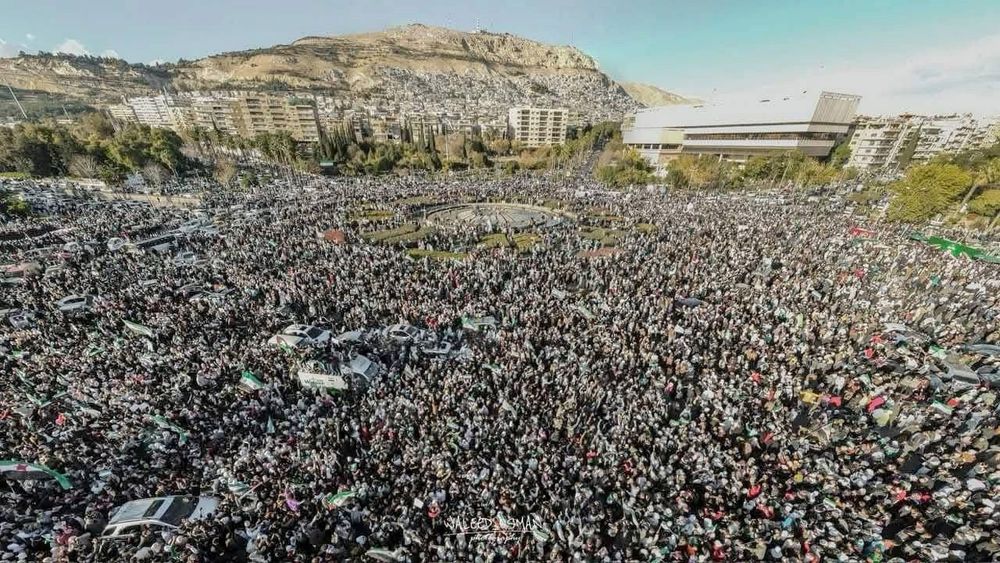 Tens of thousands gather in Damascus
Photo was posted by Taha Bali
