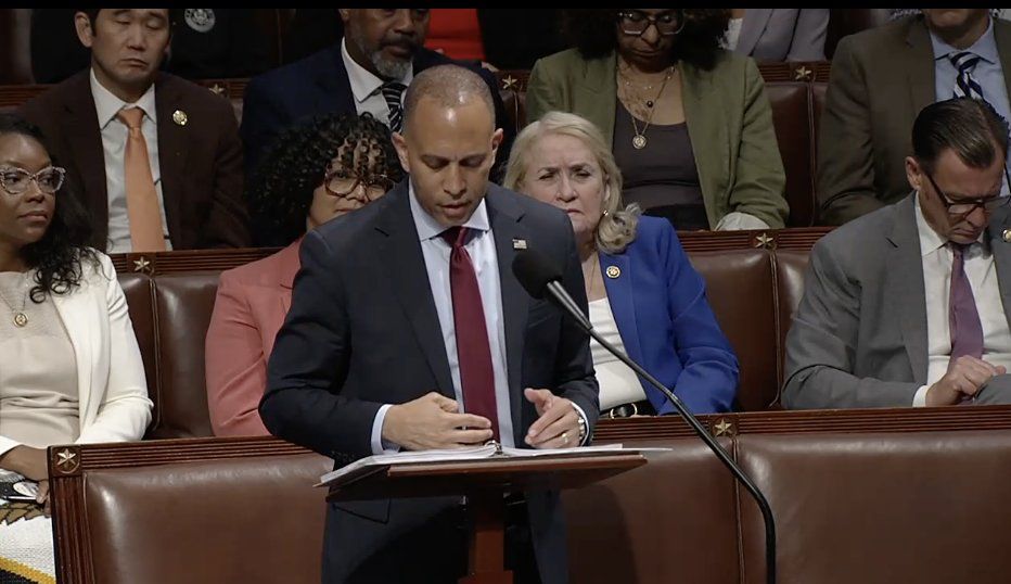 Jeffries speaking at the House floor lectern