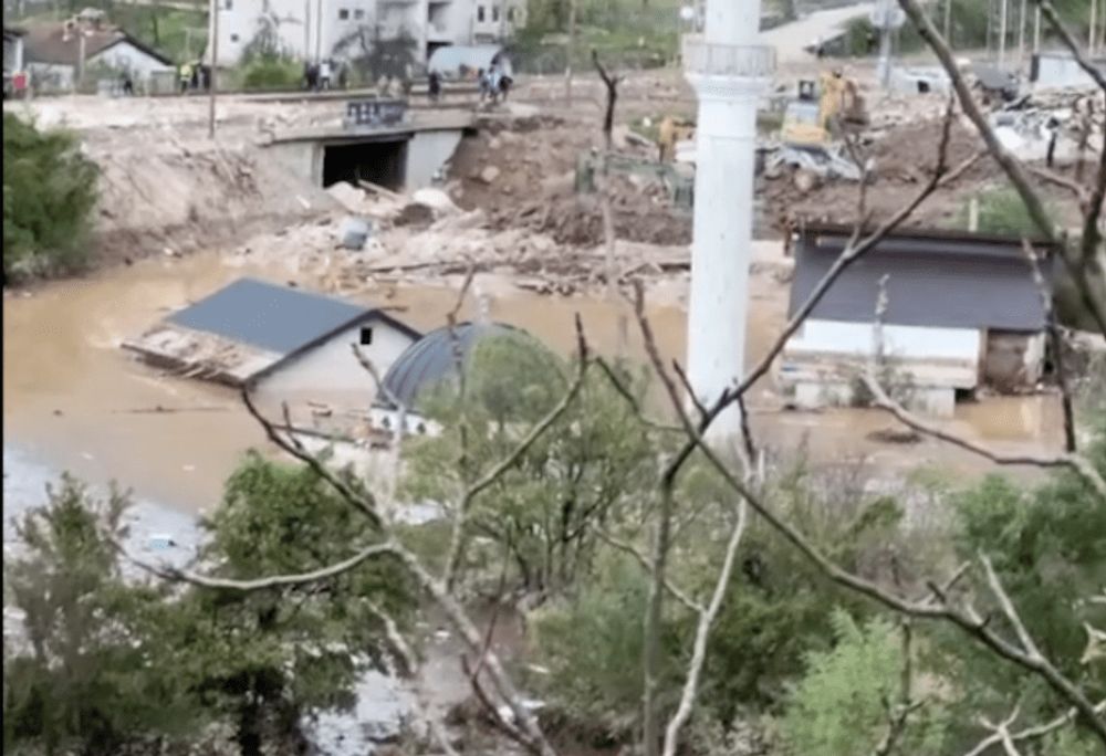 BOSNIA-HERZEGOVINA: Bosnia hit by deadly floods, landslides after heavy downpours