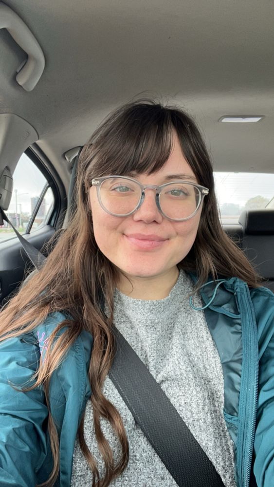Cute pic of clare in car